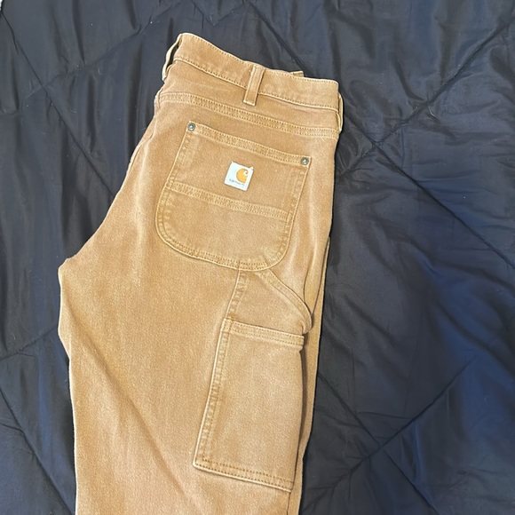 Women’s Carhartt Pants - Picture 4 of 4